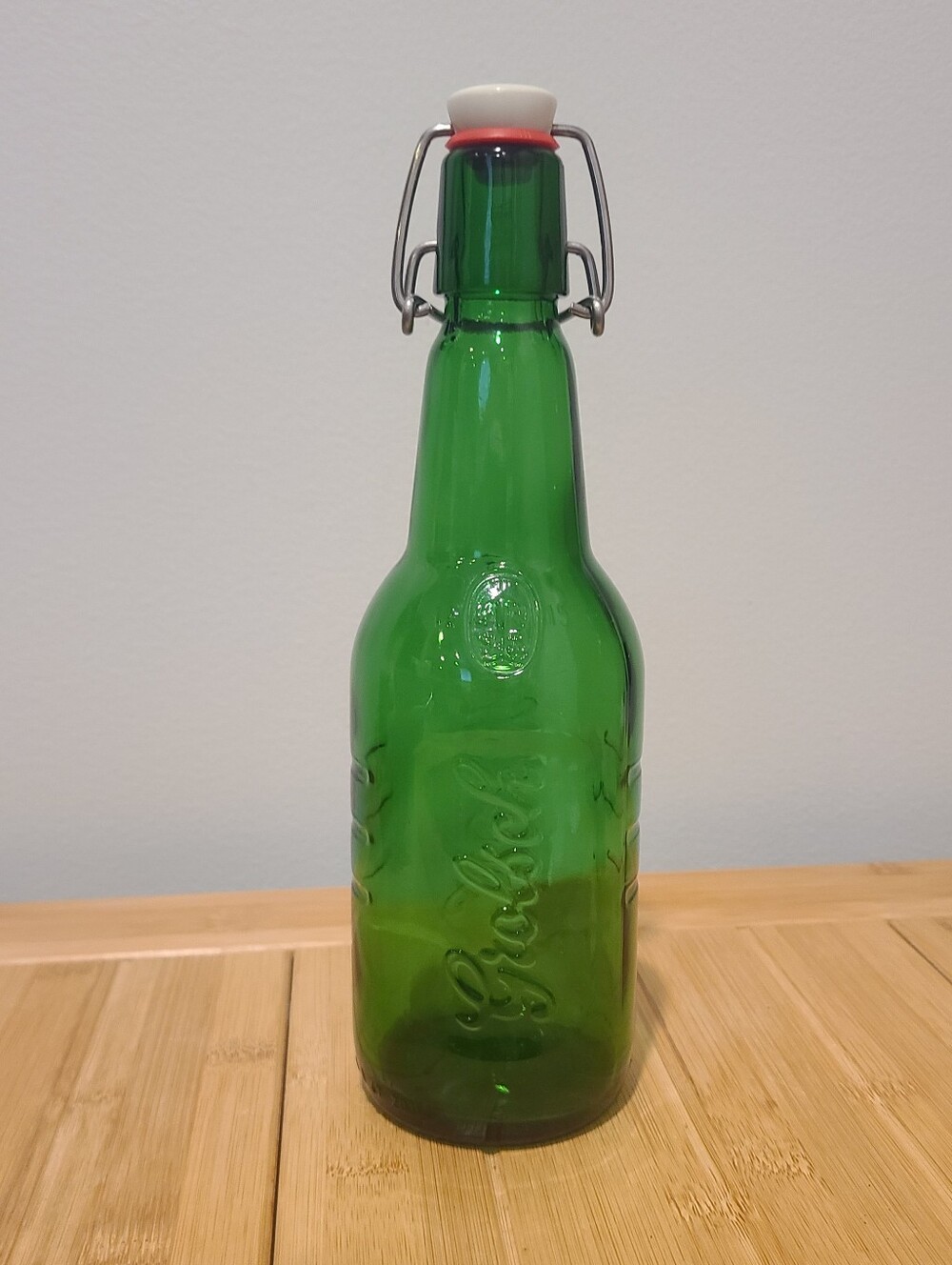 Swing Top Reusable Glass Bottle Green